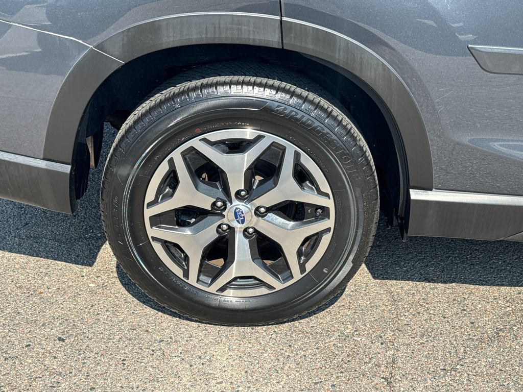 Used 2023 Subaru Forester Premium AWD/4WD image 45