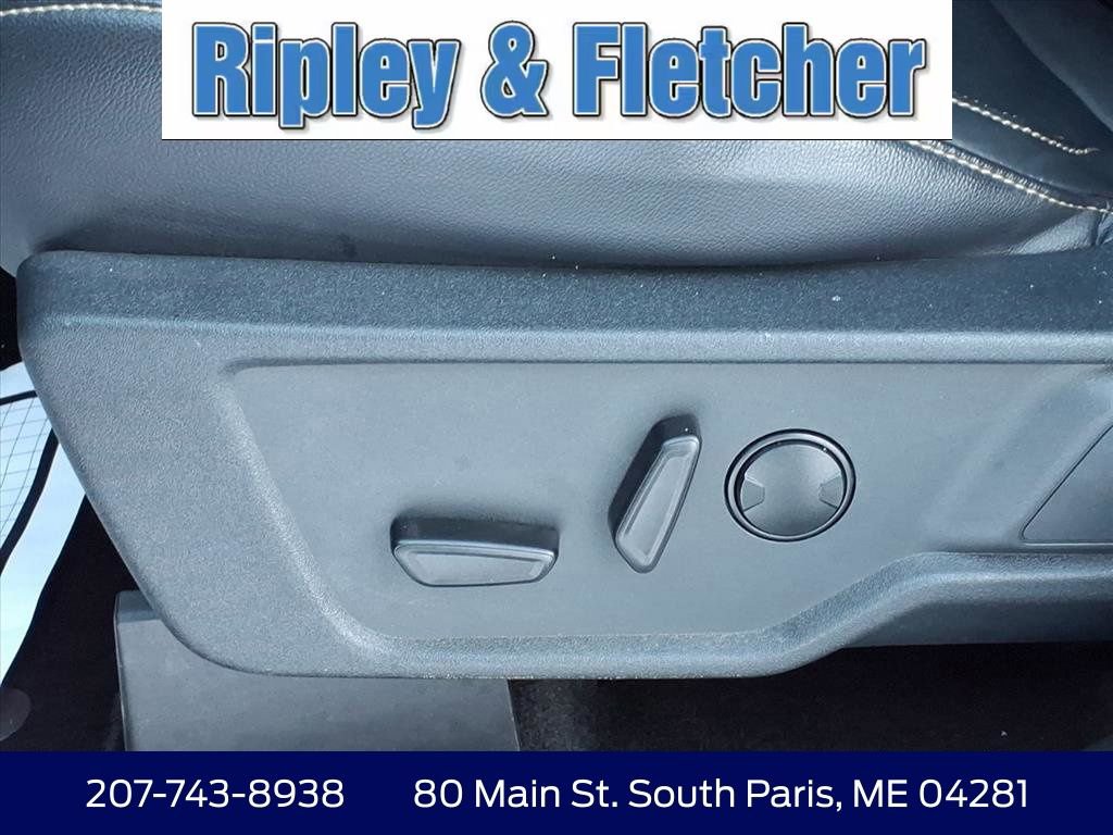 Used 2025 Ford Bronco Badlands image 13