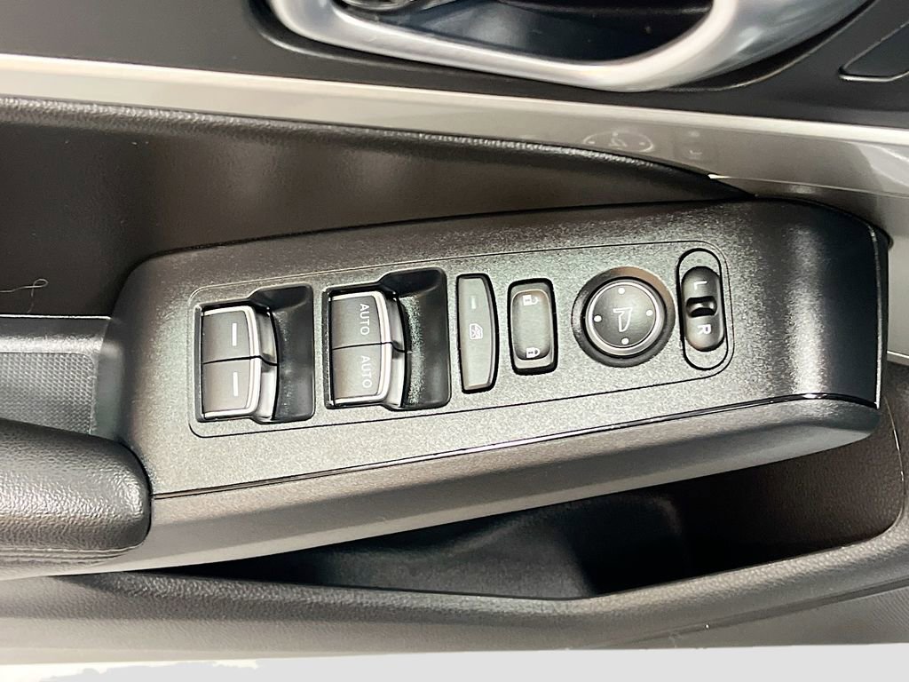 Used 2025 Acura Integra FWD image 17