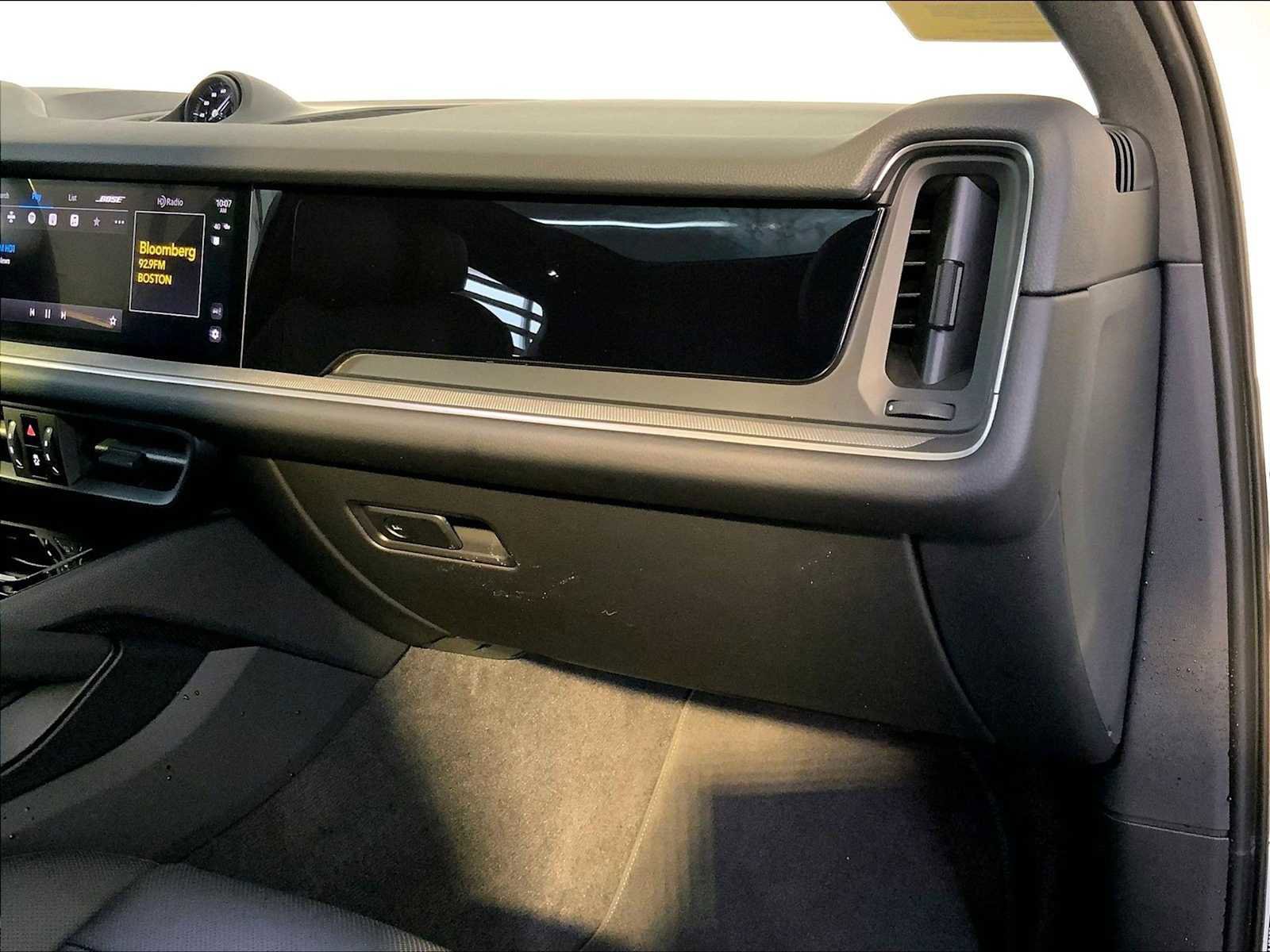 Certified 2024 Porsche Cayenne Coupe image 22