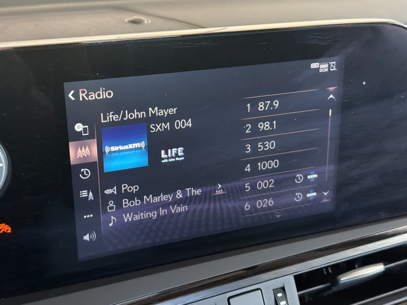 Used 2022 Lexus ES 300h w/ Premium Package FWD image 18