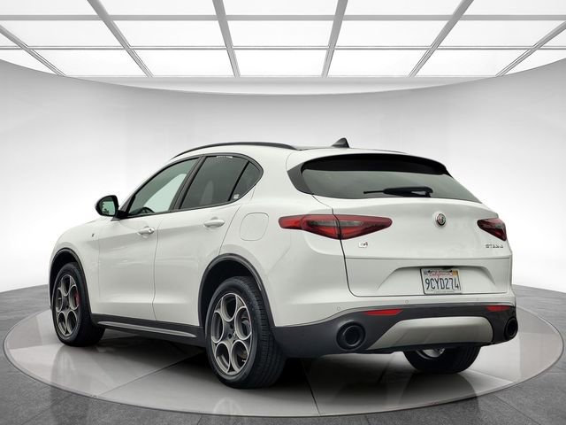 Used 2022 Alfa Romeo Stelvio Ti w/ Active Assist Plus Package image 7