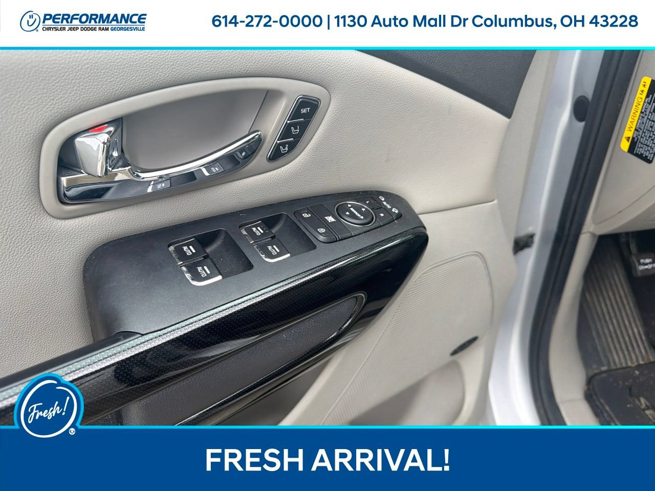 Used 2017 Kia Sedona SX FWD image 17