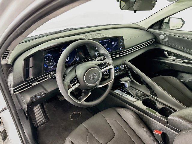 Used 2022 Hyundai Elantra Blue FWD image 19
