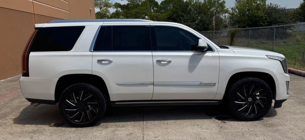 Used 2016 Cadillac Escalade Premium AWD/4WD image 7