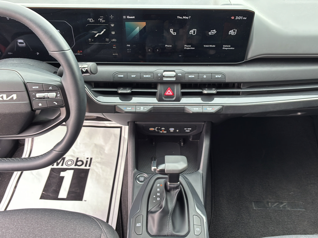 Certified 2025 Kia K4 EX FWD image 32