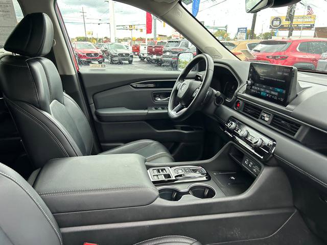 Used 2023 Honda Pilot Touring image 25