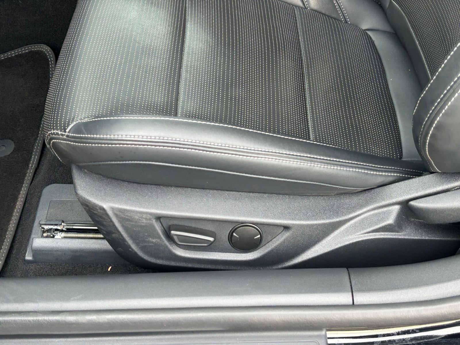 Used 2024 Ford Mustang GT Premium image 15