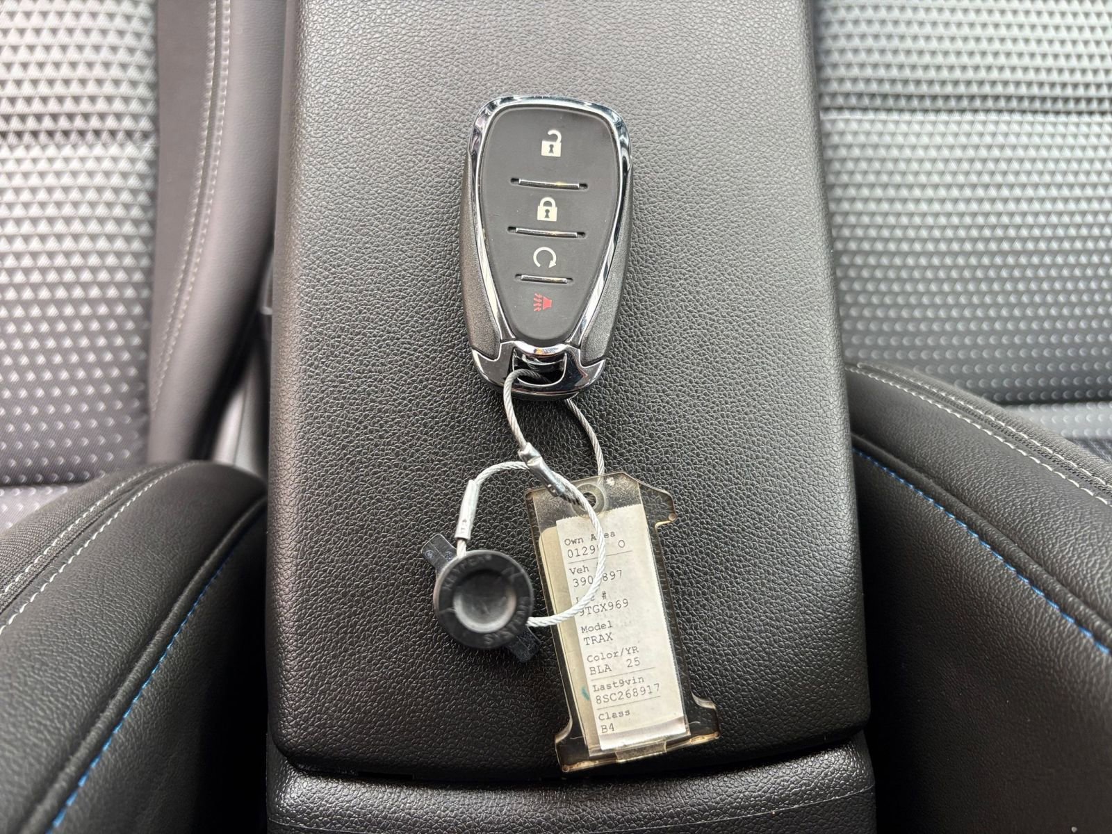 Used 2025 Chevrolet Trax LT w/ LT Convenience Package image 22