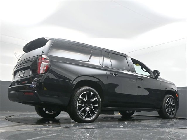 Used 2024 Chevrolet Suburban RST w/ Luxury Package image 36