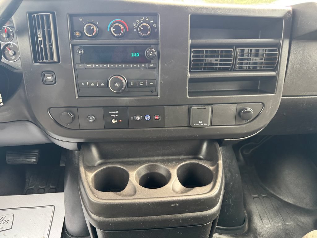 Used 2022 Chevrolet Express 3500 Extended RWD image 28
