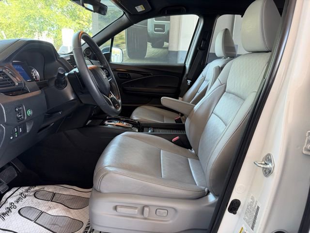 Used 2023 Honda Passport Elite image 13