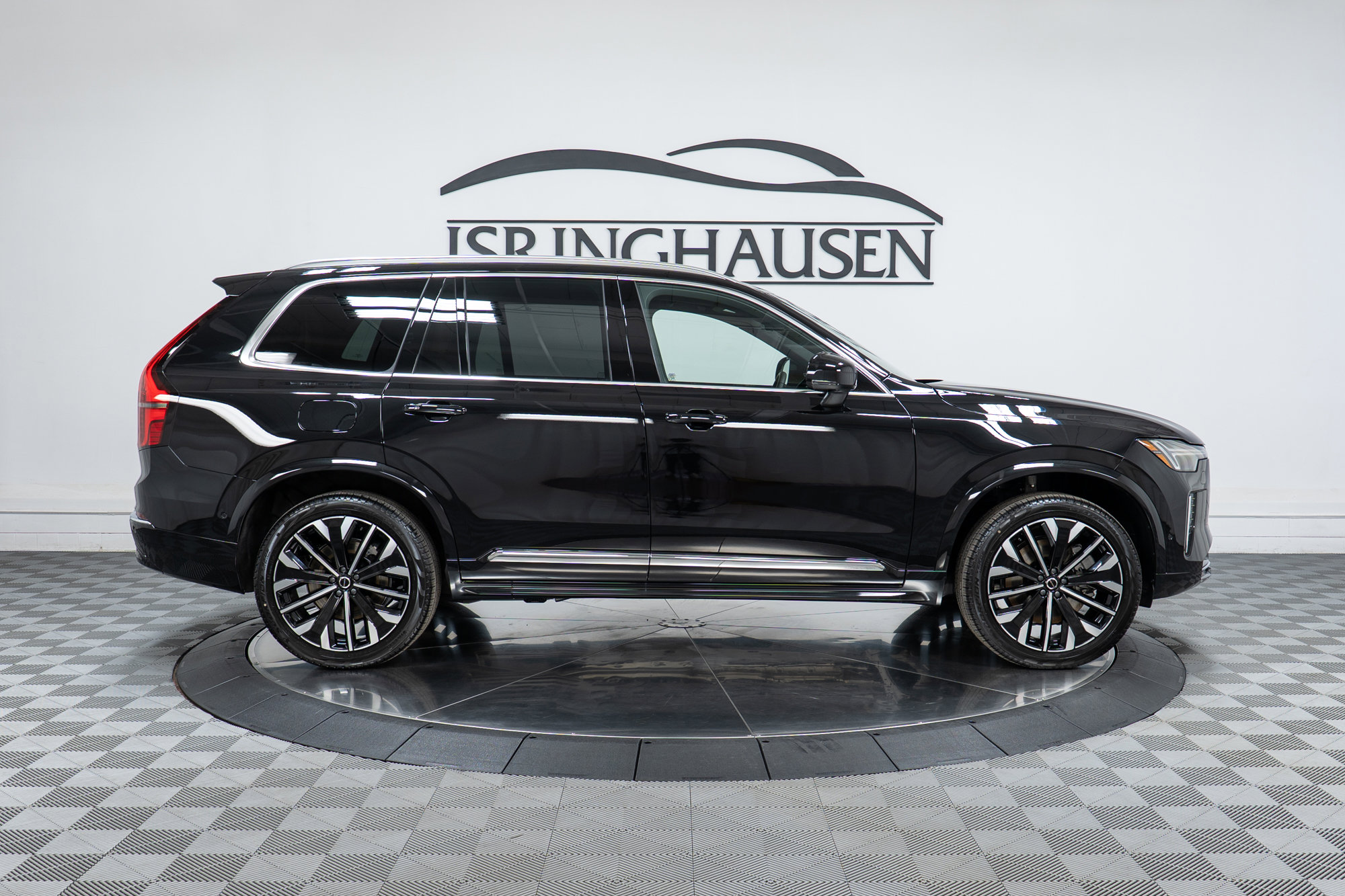 New 2026 Volvo XC90 T8 Plus w/ Protection Package Premier image 4