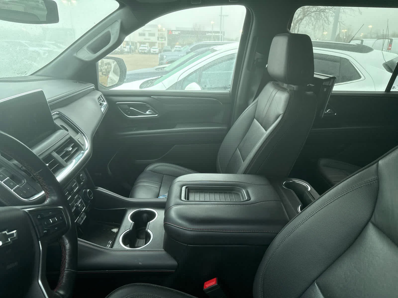 Used 2022 Chevrolet Suburban RST w/ Luxury Package image 4