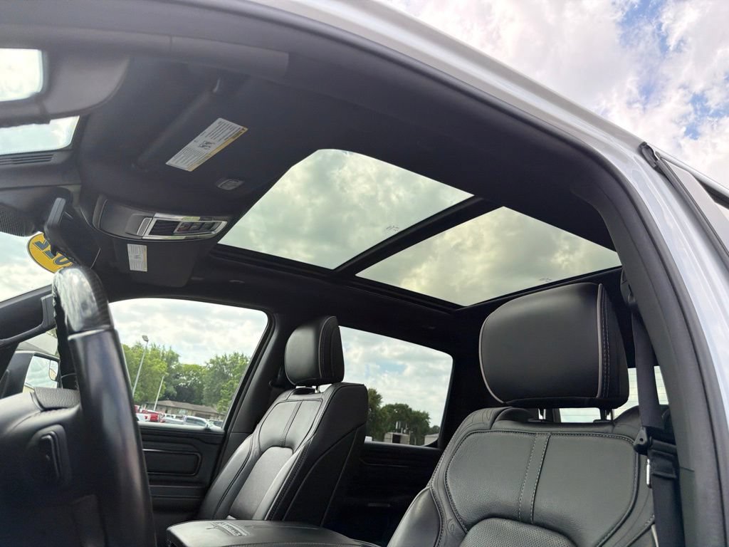 Used 2022 RAM 1500 Limited AWD/4WD image 13