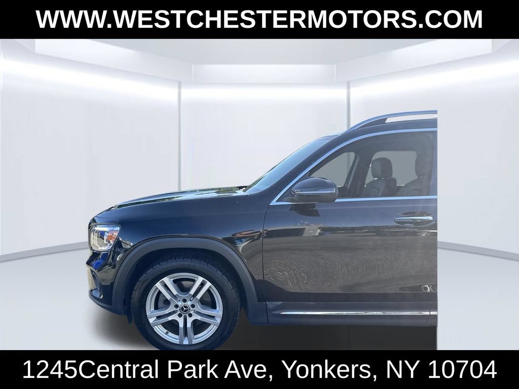 Used 2021 Mercedes-Benz GLB 250 4MATIC w/ Premium Package image 8