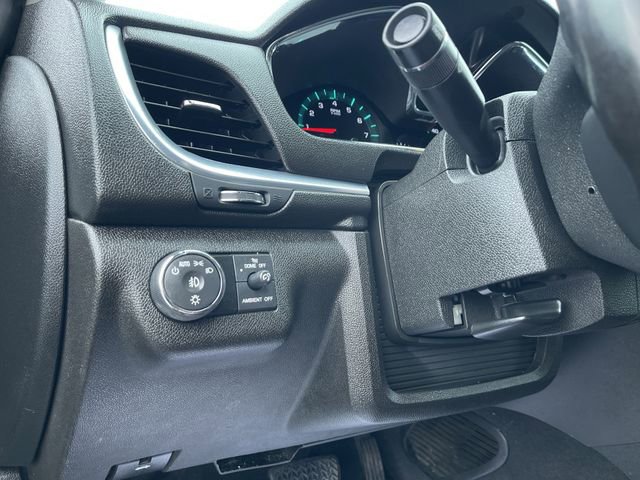 Used 2015 Chevrolet Traverse LT w/ Style and Technology Package image 17