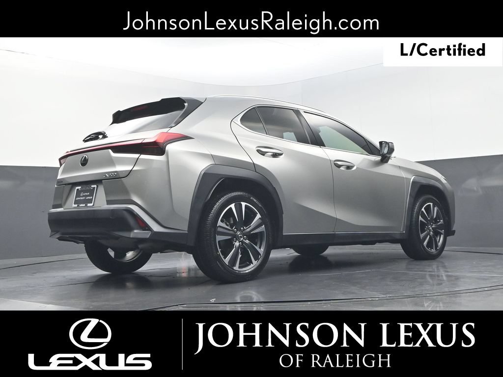 Certified 2021 Lexus UX 200 w/ Accessory Package (Z2) FWD image 19