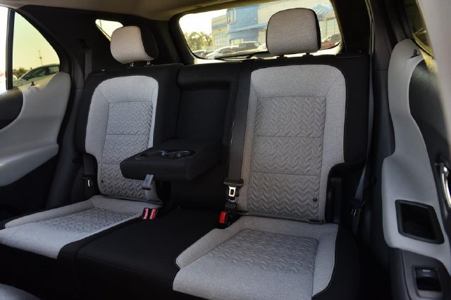 Used 2024 Chevrolet Equinox LS w/ Driver Confidence II Package FWD image 21