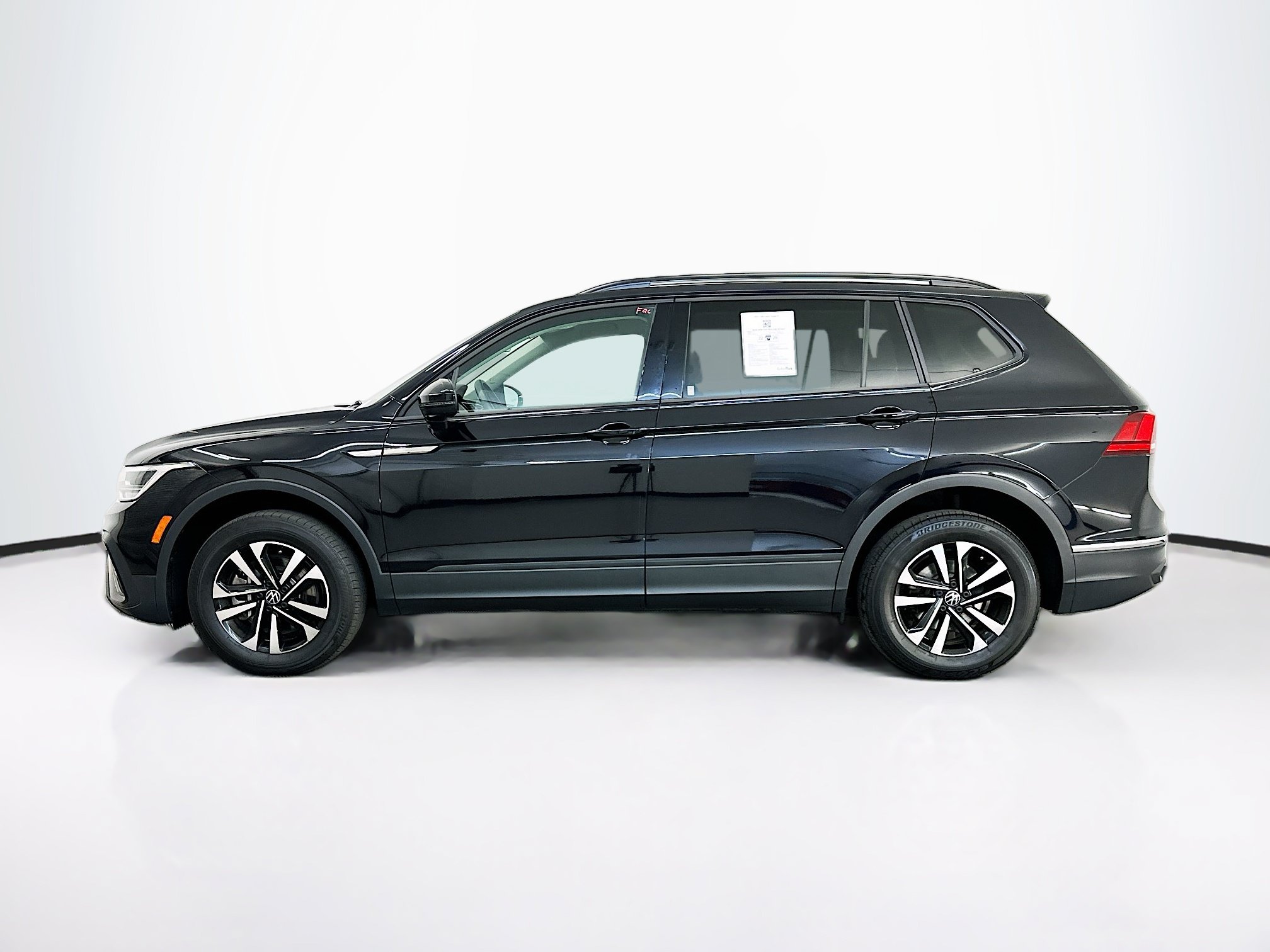 Used 2023 Volkswagen Tiguan S w/ Driver Assistance Package AWD/4WD image 4