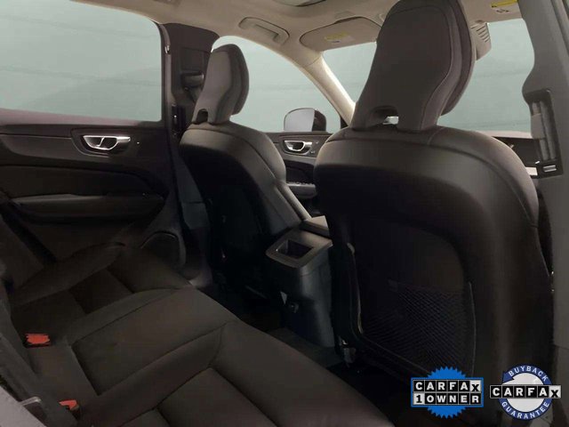 Used 2025 Volvo XC60 B5 Plus image 21