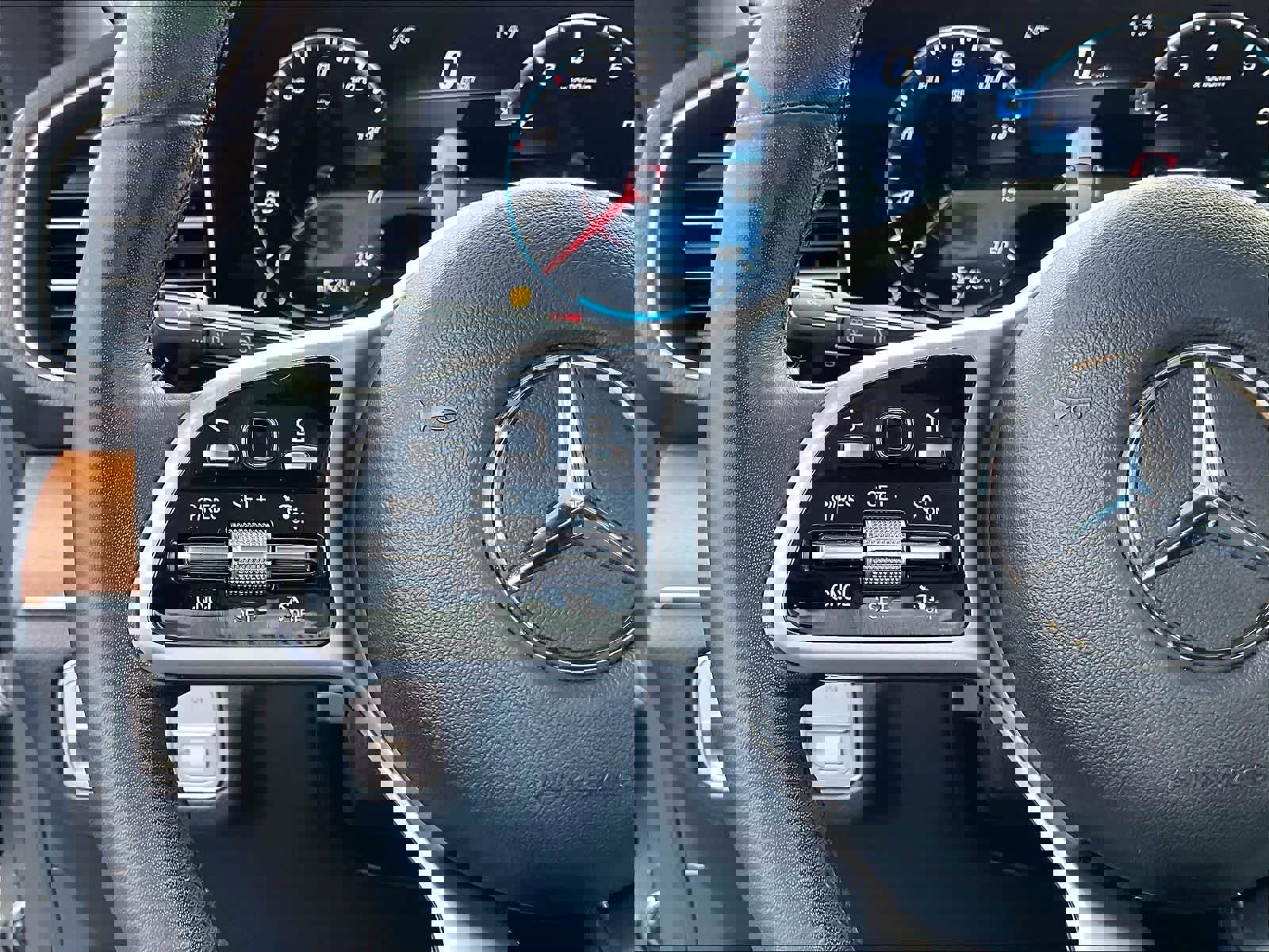 Used 2021 Mercedes-Benz GLE 450 4MATIC image 19