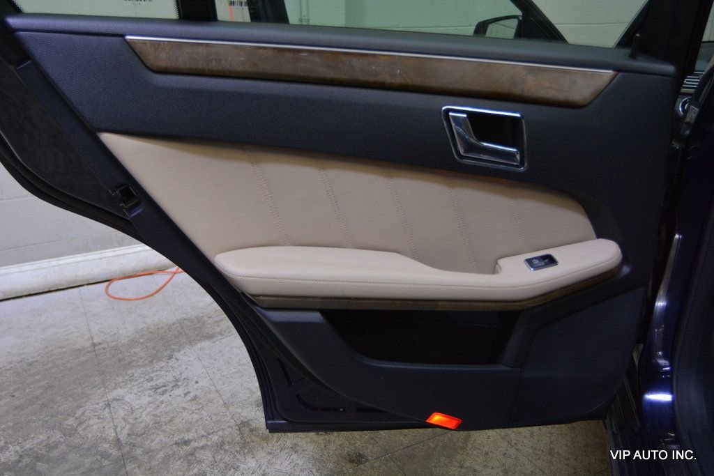 Used 2010 Mercedes-Benz E 350 4MATIC Sedan image 9