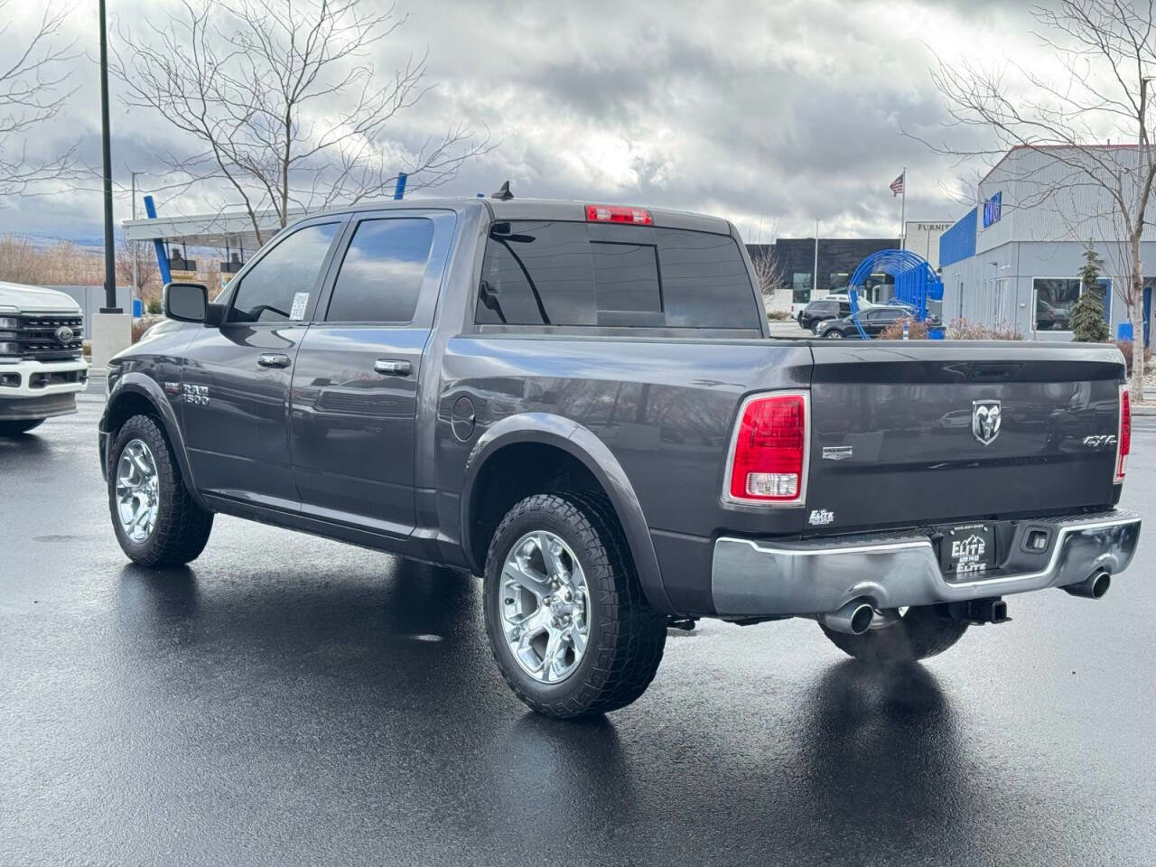 Used 2017 RAM 1500 Laramie image 9