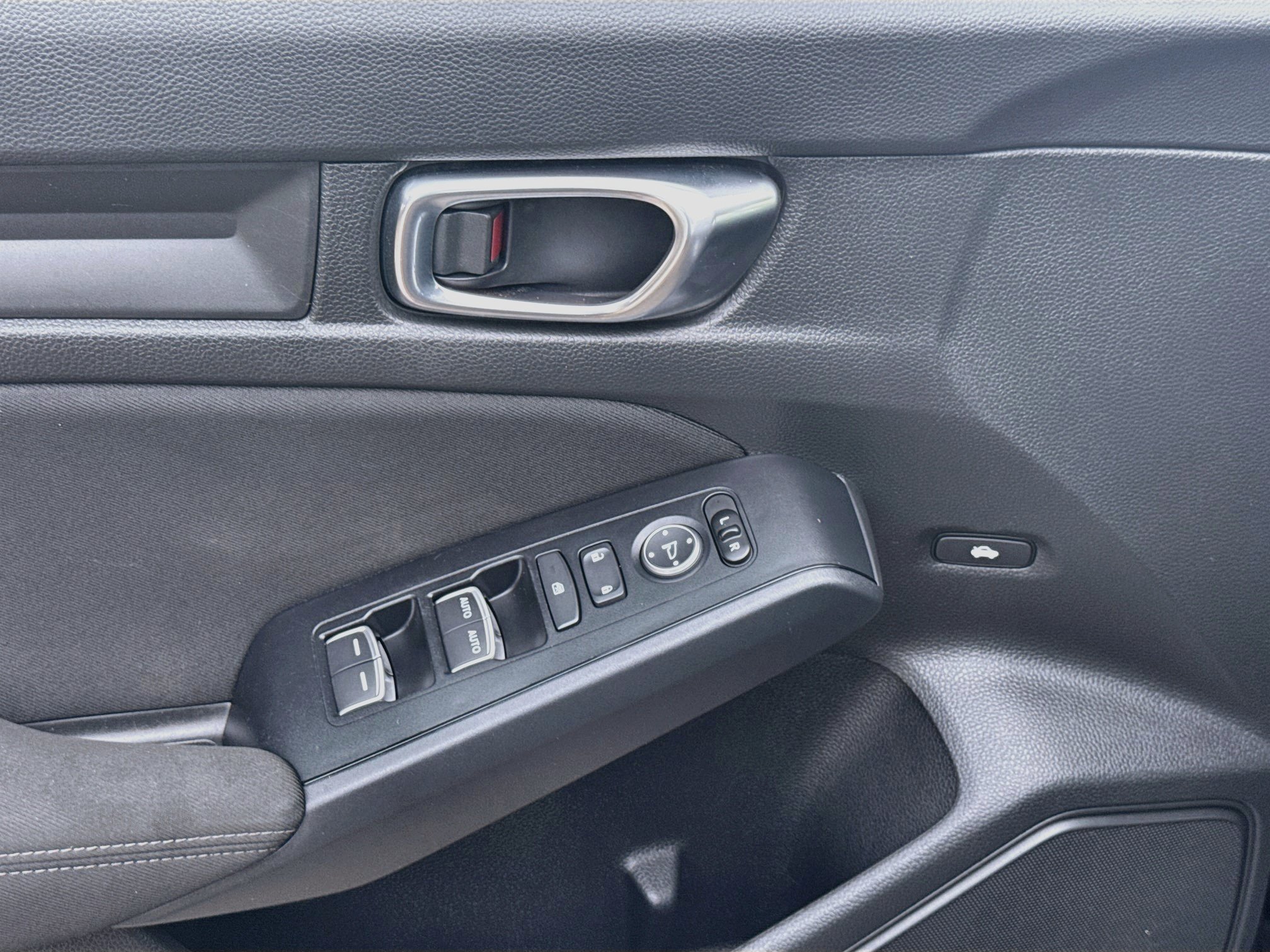 Used 2025 Honda Civic LX image 16
