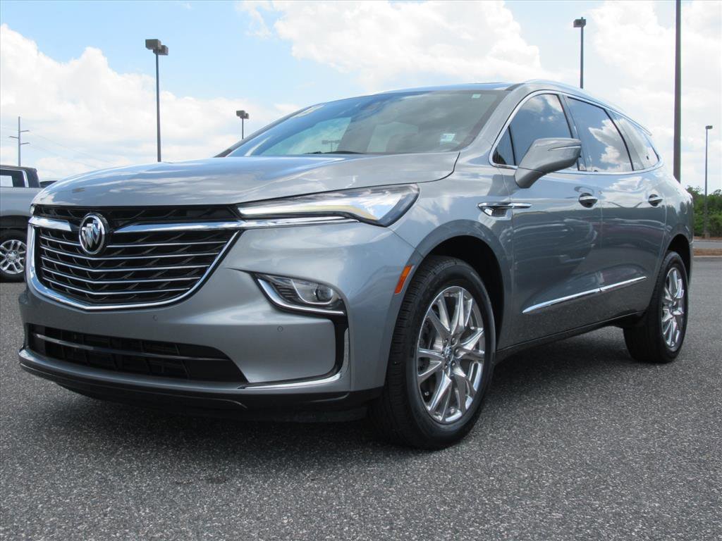 Used 2023 Buick Enclave Essence w/ Experience Buick Package FWD image 3