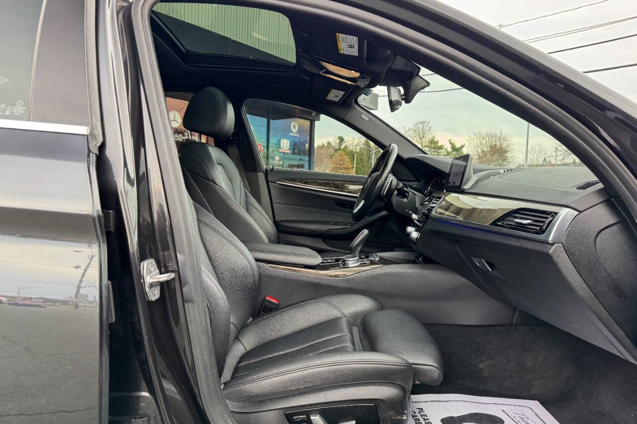Used 2018 BMW 530i xDrive image 11