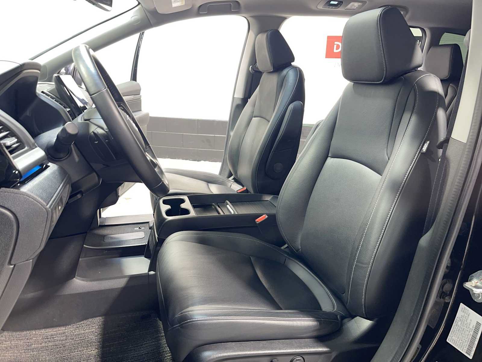 Used 2024 Honda Odyssey Touring image 11