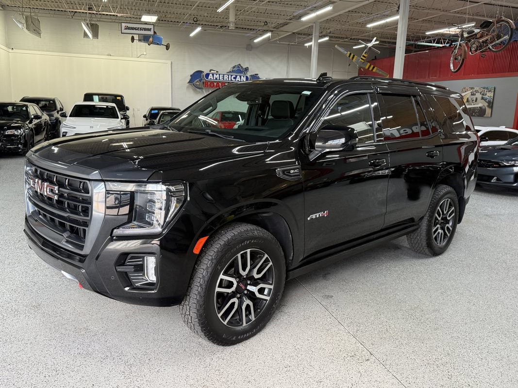 Used 2023 GMC Yukon AT4 w/ Technology Package AWD/4WD image 3
