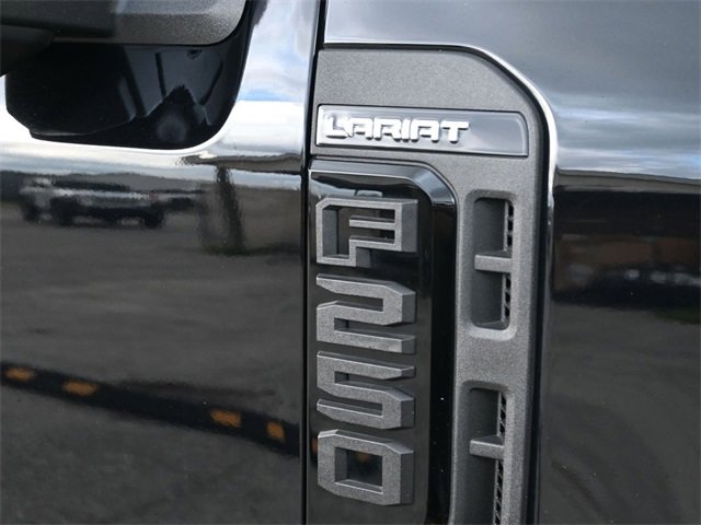 Used 2024 Ford F250 Lariat w/ Black Appearance Package image 4