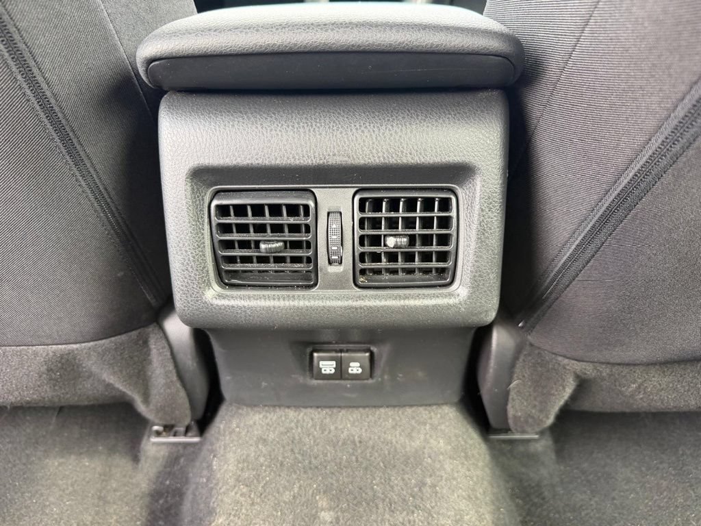 Used 2025 Toyota Camry LE FWD image 16