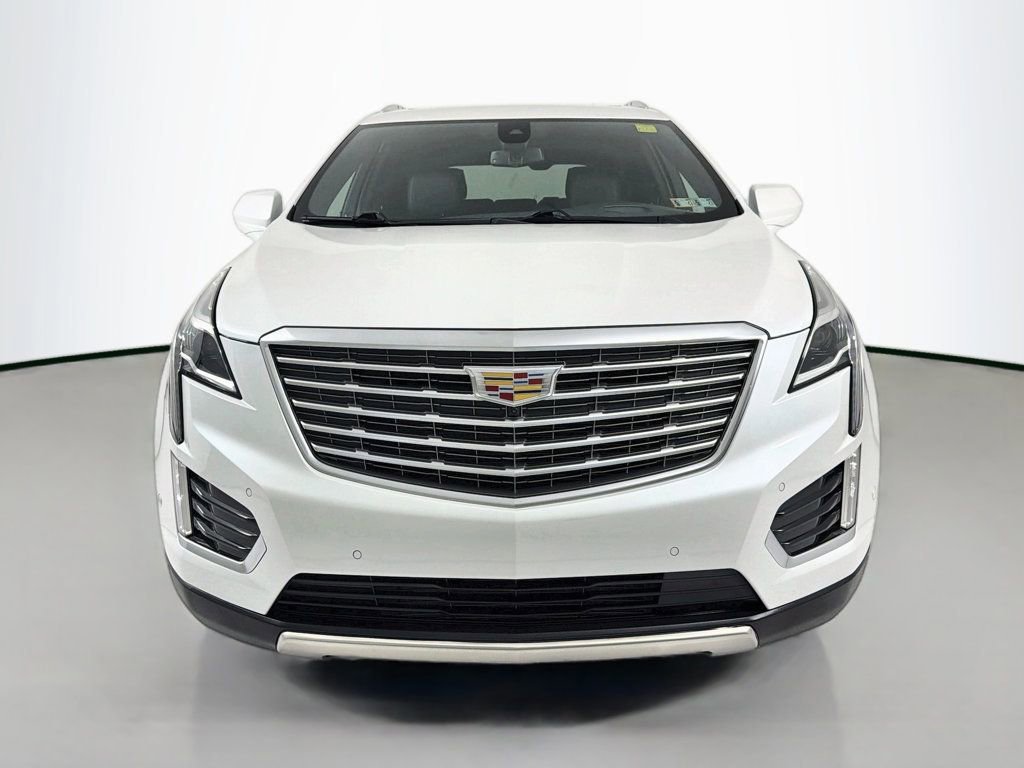 Used 2018 Cadillac XT5 Platinum w/ Driver Assist Package AWD/4WD image 2