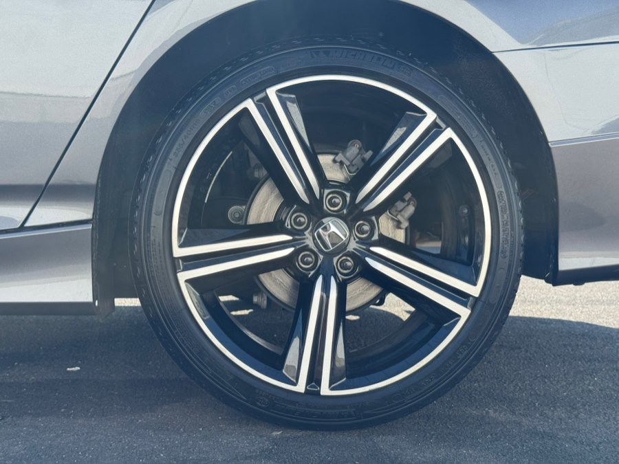 Used 2019 Honda Accord Sport image 16