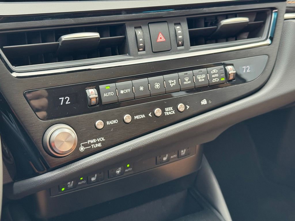 Certified 2024 Lexus ES 350 w/ Premium Package image 35
