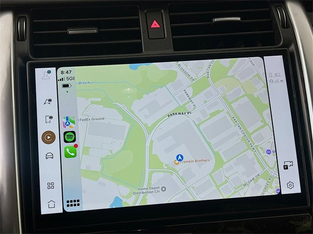 Used 2024 Land Rover Discovery S image 16