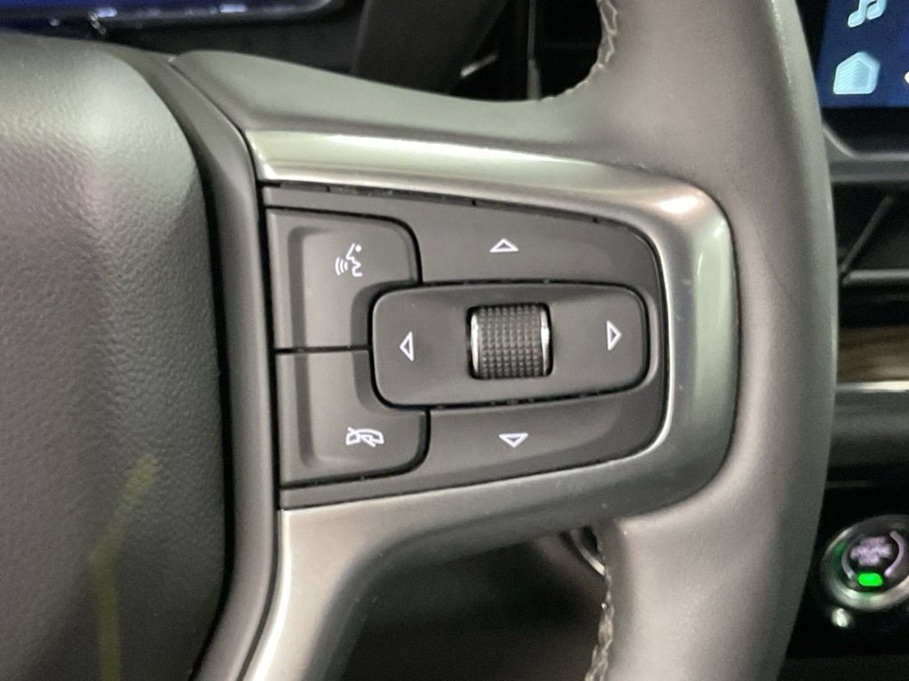 Used 2023 Chevrolet Silverado 1500 LT AWD/4WD image 11