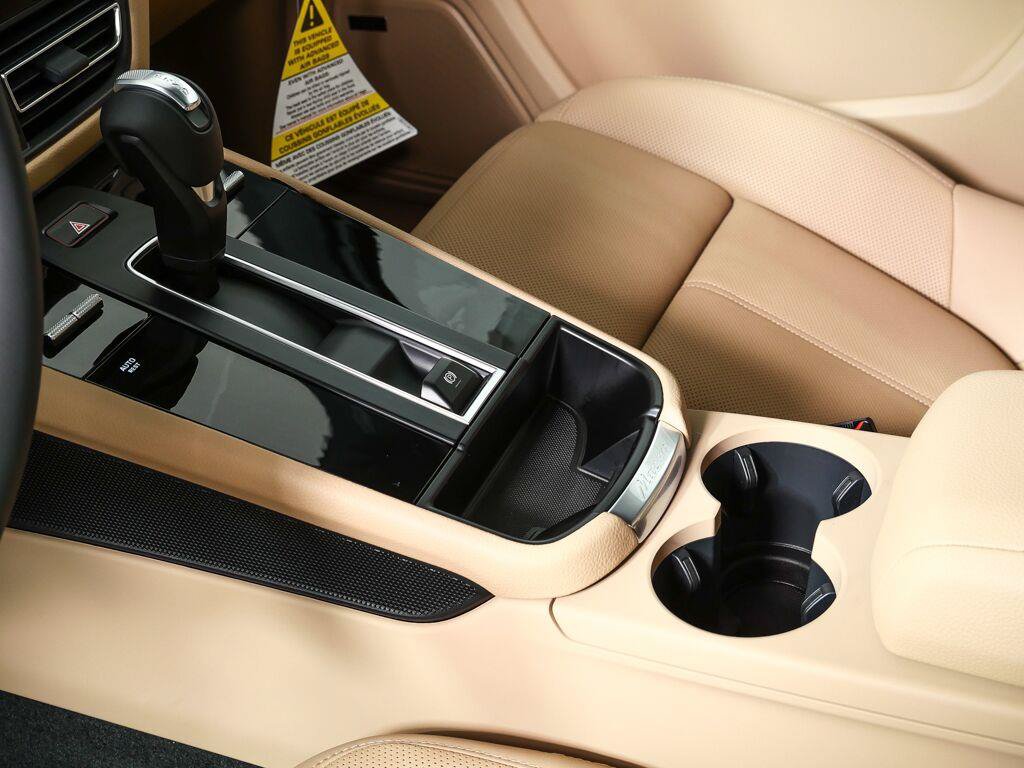 Certified 2026 Porsche Macan AWD/4WD image 18