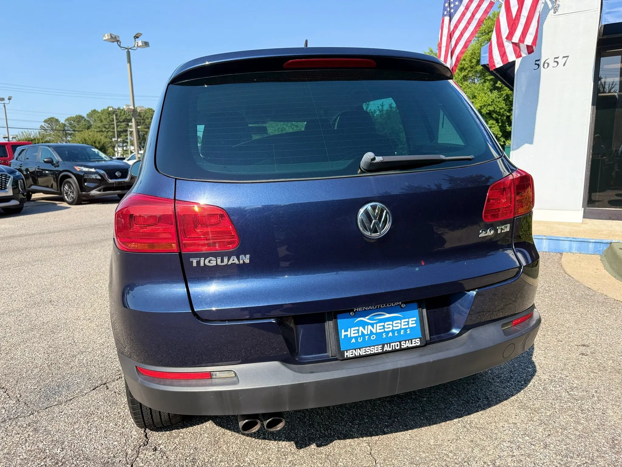 Used 2012 Volkswagen Tiguan LE FWD image 10