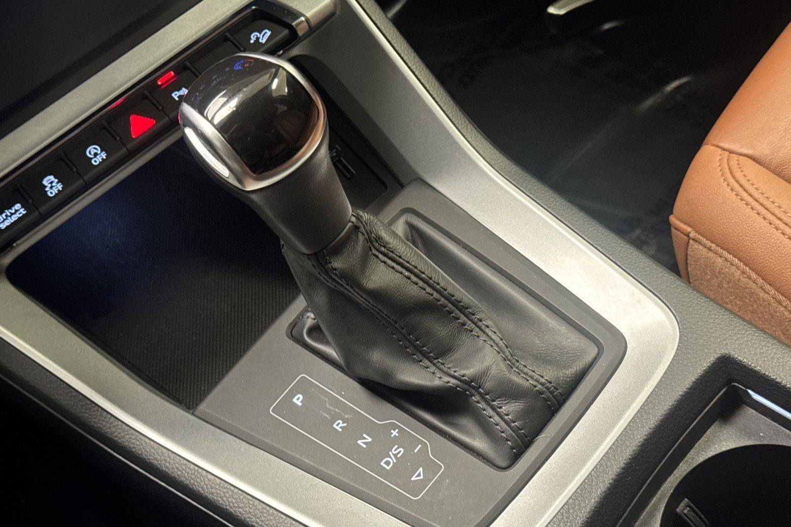 Used 2021 Audi Q3 2.0T Premium w/ Convenience Package image 20