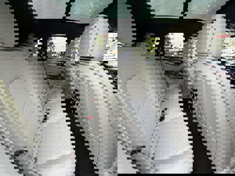 Used 2023 Porsche Cayenne S Platinum w/ Premium Package Plus image 44