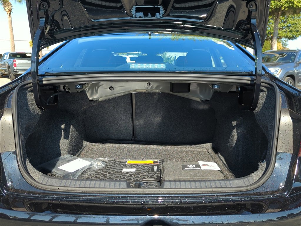 New 2026 Volkswagen Jetta SE image 15