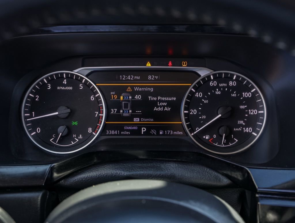 Used 2025 Nissan Pathfinder SV image 26