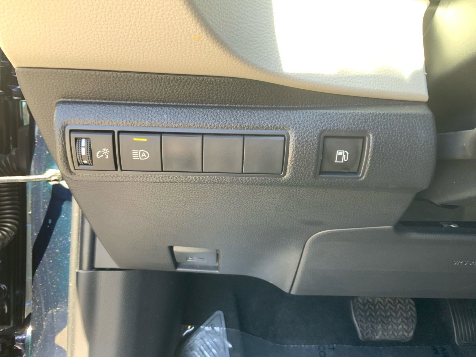 Used 2026 Toyota Corolla LE FWD image 22