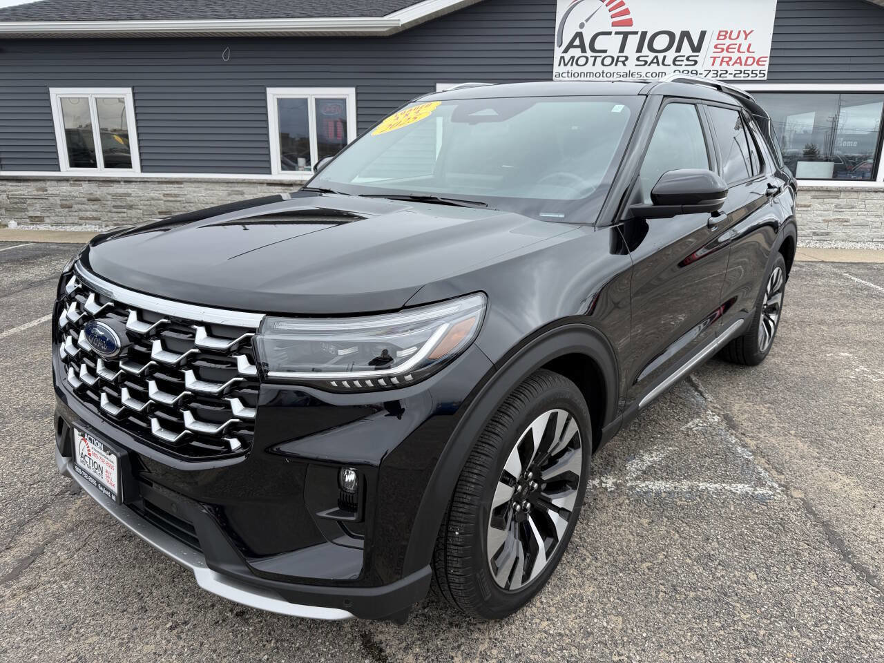 Used 2025 Ford Explorer Platinum w/ LUX Leather Package image 1
