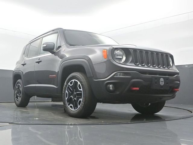 Used 2016 Jeep Renegade Trailhawk AWD/4WD image 53
