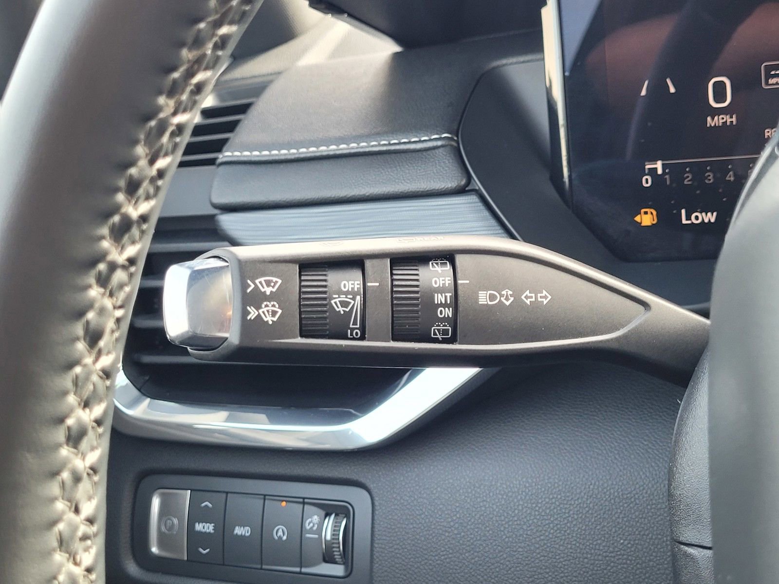 Used 2024 GMC Acadia Elevation image 24